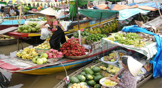 Cai Be floating market – Tan Phong Island