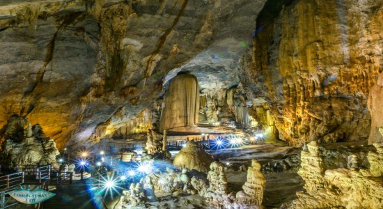 HUE - PARADISE CAVE